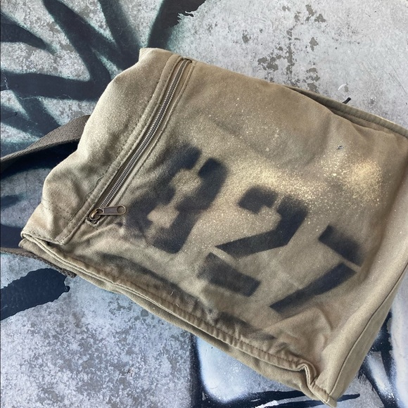 Twiggy “Piss Off” 827 Crossbody Messenger Bag - Picture 7 of 10